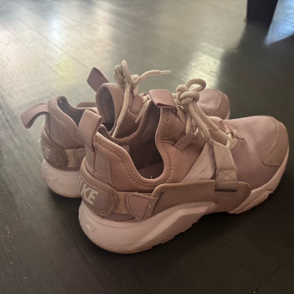 Nike Pink Sneakers